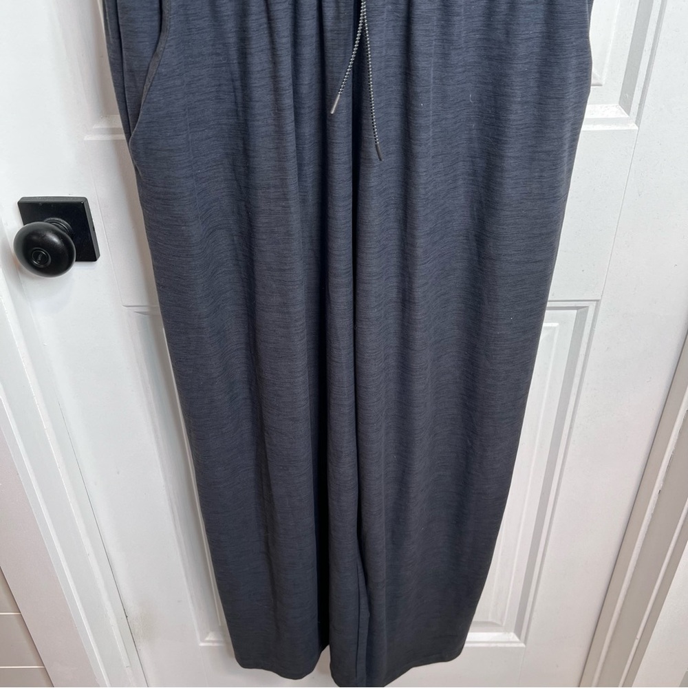 Old Navy Marled Black ‘Breathe On’ Sleeveless Jumpsuit. Size Large. - Picture 10 of 11